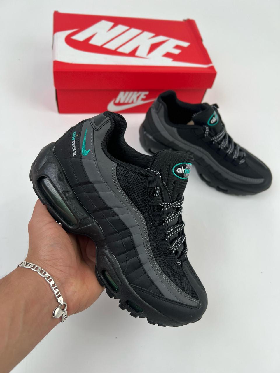 NIKE 95