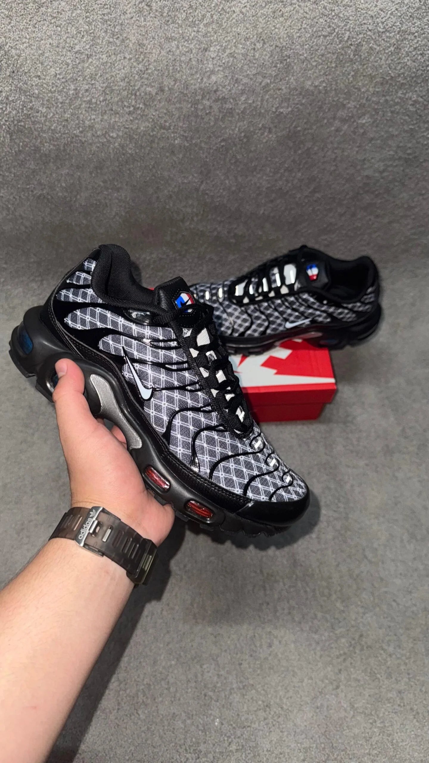 NIKE TN