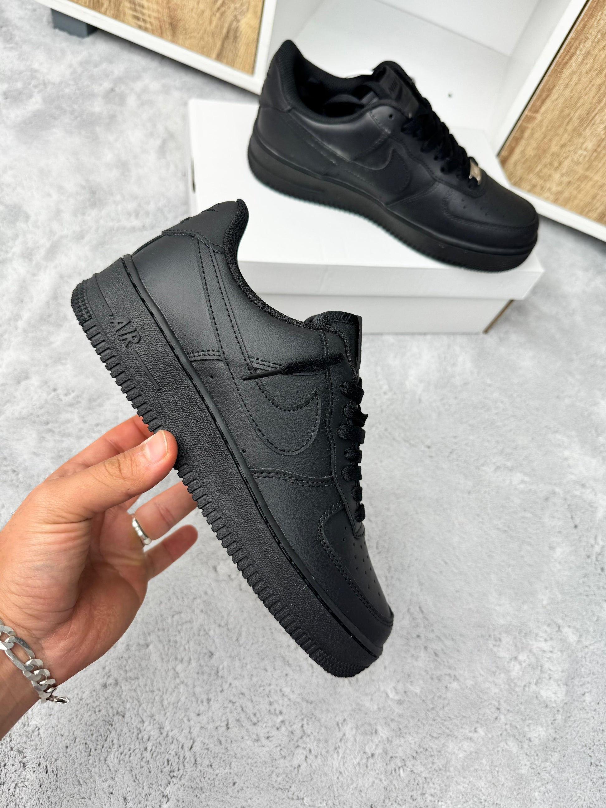 NIKE AIRFORCE