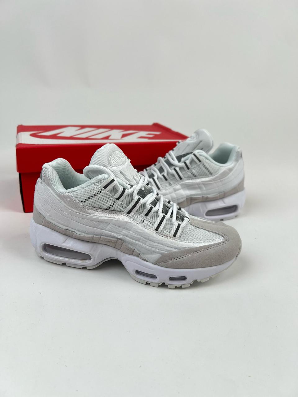 NIKE 95