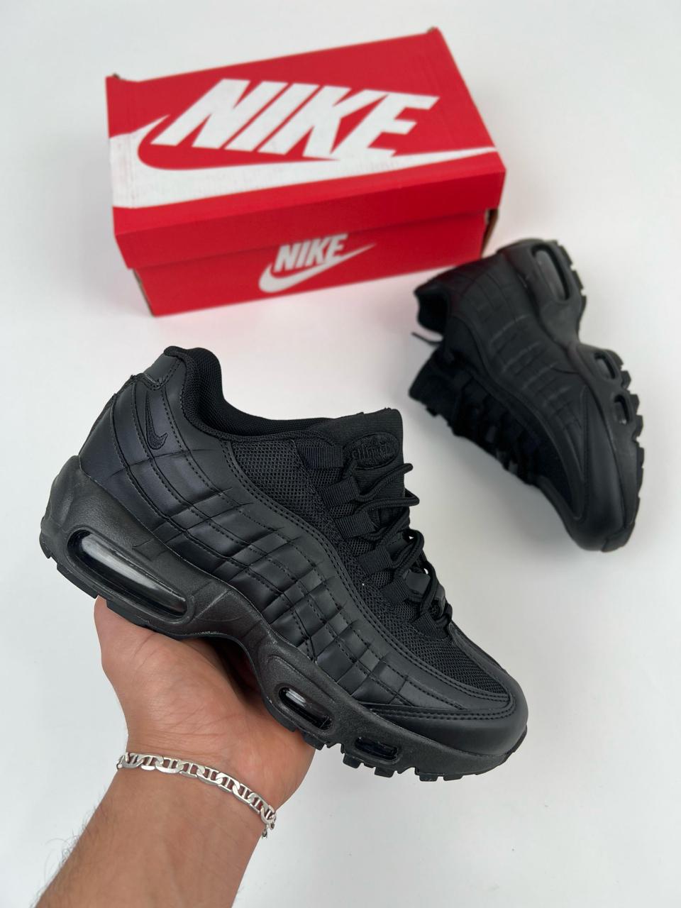 NIKE 95