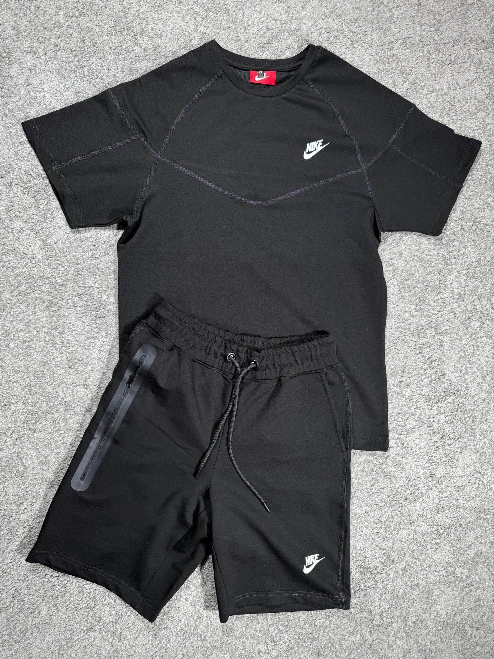 Conjunto Corto Nike Tech
