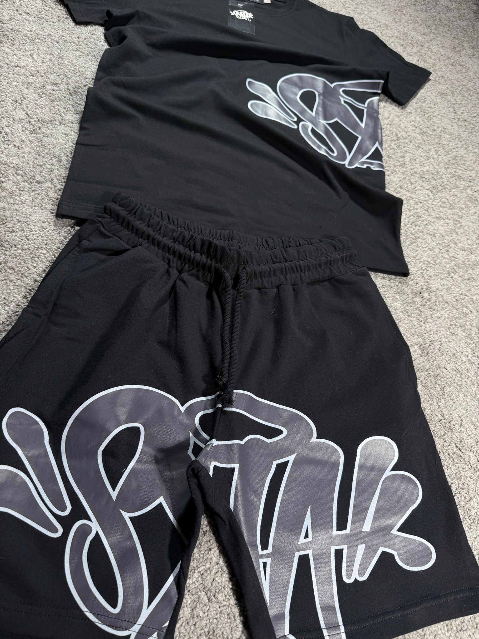Conjunto Corto Syna World