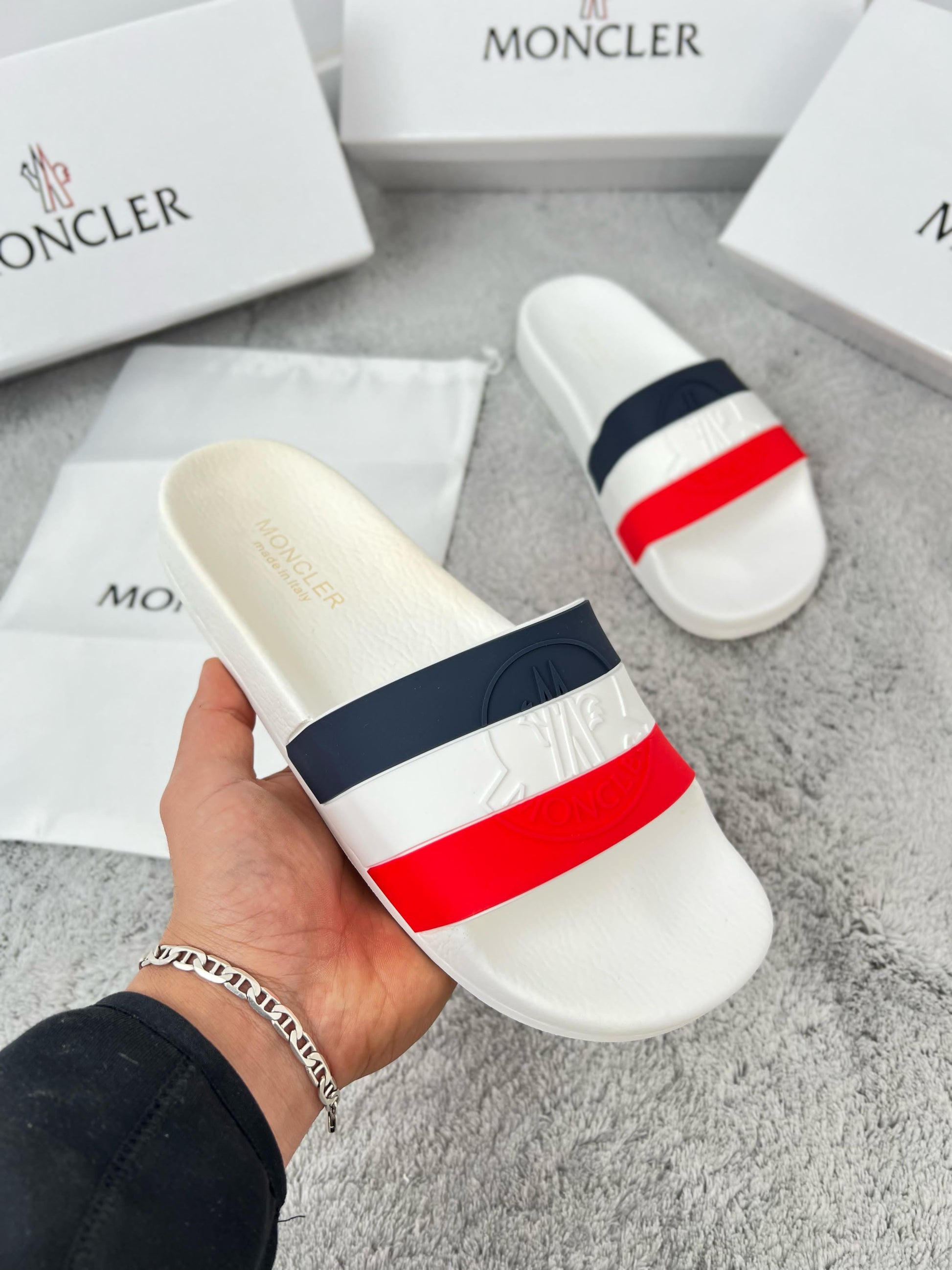 CHANCLAS MONCLER