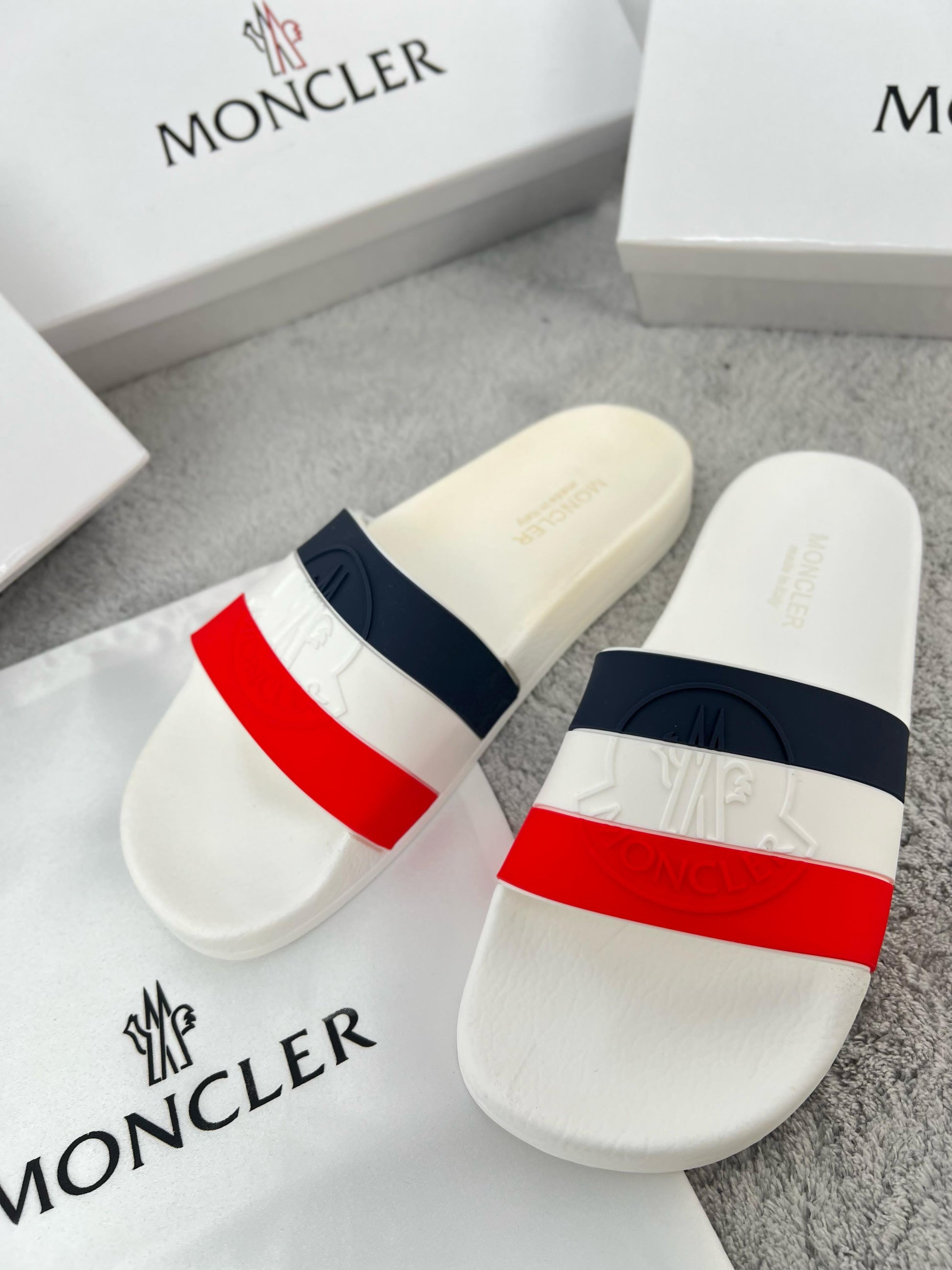 CHANCLAS MONCLER