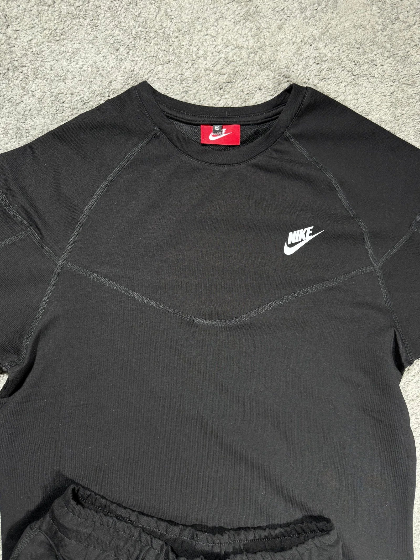 Conjunto Corto Nike Tech