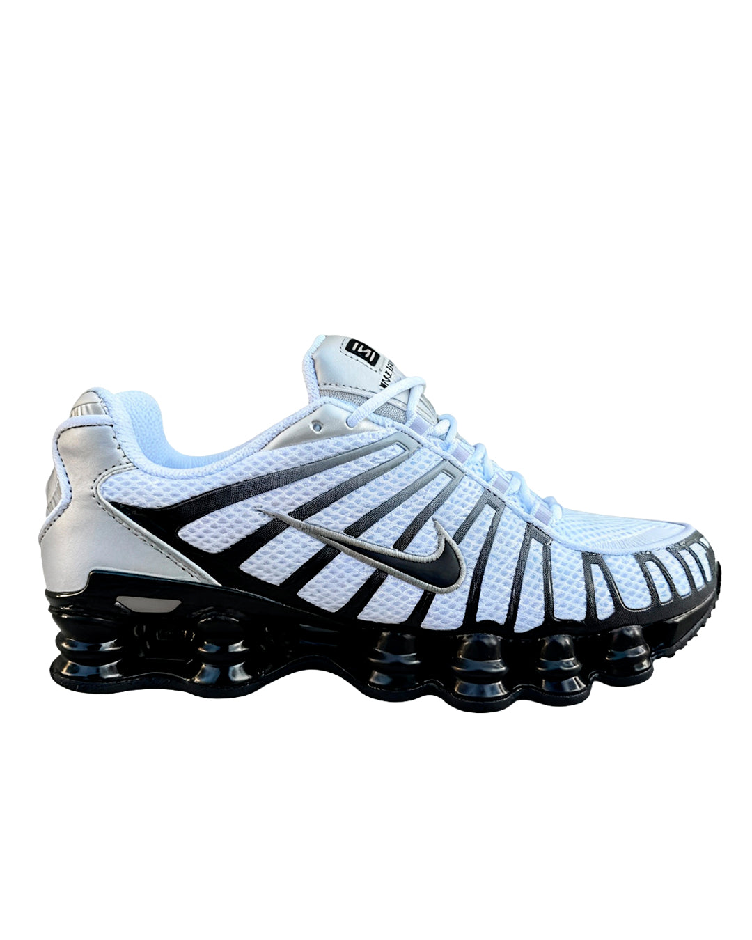 NIKE SHOX
